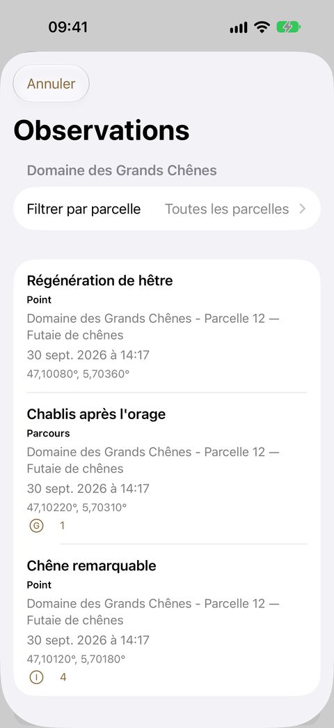 À gauche, Historiques et son filtre par parcelle ; à droite, le détail d'une observation : sa fiche, son rattachement, puis les éléments collectés groupés par date.